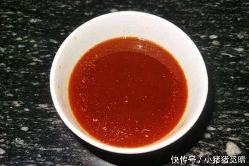 鸡蛋别只会炒番茄,加它一起炒,味道鲜得没话说,吃一次就忘不掉