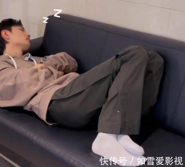 肖戰(zhàn)晚會(huì)花絮被放出,炸場(chǎng)演出的背后讓人心疼,獲活動(dòng)方高度評(píng)價(jià)