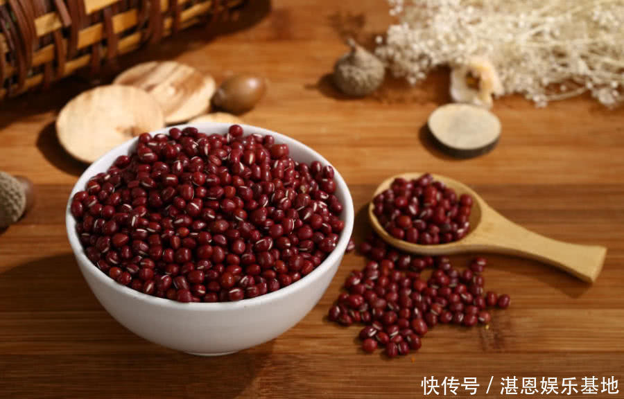 红豆和“它”一起煮,气血通了,色斑没了,女人常喝护肤品都省了