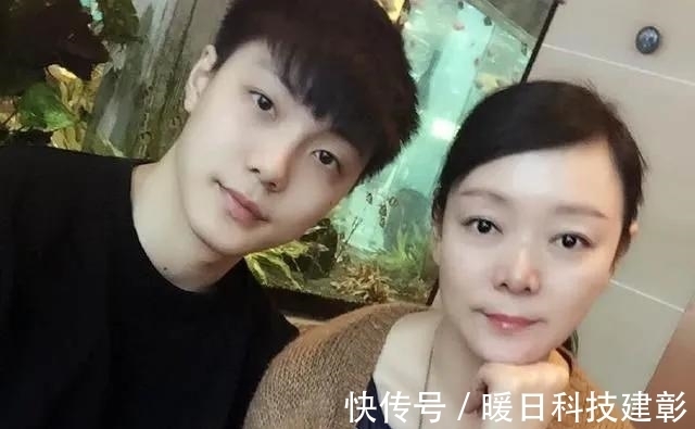 最美妈妈|火了！胡明轩妈妈意外走红，被称为CBA最美妈妈