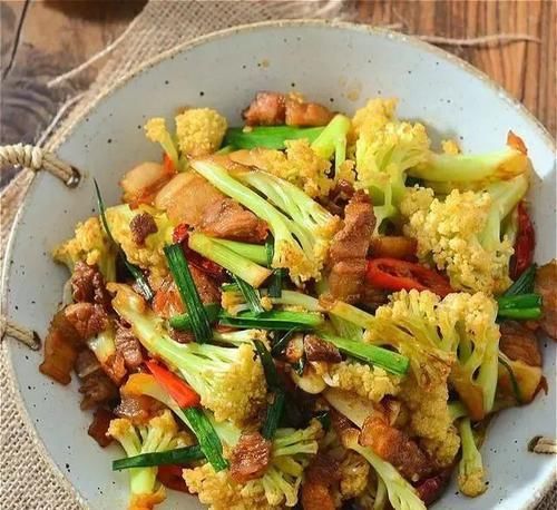 新春佳节将至,送大家几道喜庆吉祥的家常菜,学会了团圆饭不发愁