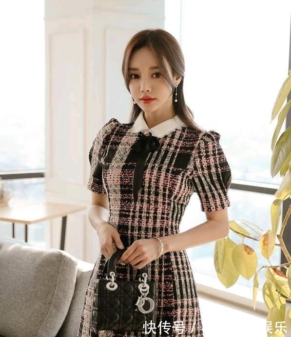 条纹|娃娃领条纹亚麻连衣裙，俏皮又成熟的穿搭！