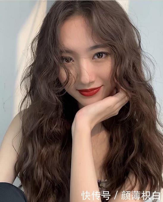 简单对比根据自己的脸型选择发型,女生脸型匹配发型的小方法