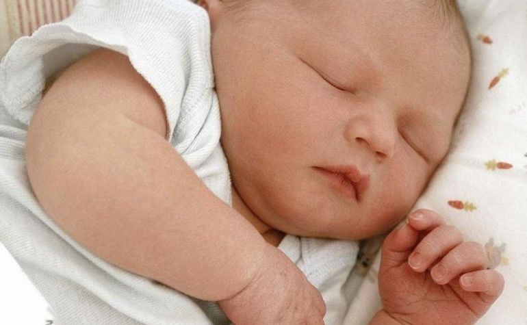 打嗝|新生儿的这6种异常状况，其实不是病，新手爸妈不用慌