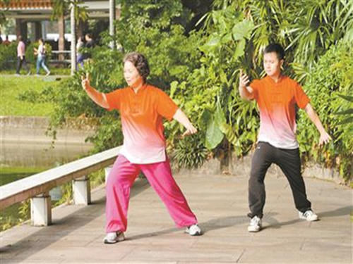  食物|哪些食物常吃会导致肝“硬”？医生苦劝：记住这3种食物