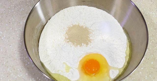 搅拌均匀|不揉面,不擀面,筷子搅一搅,5分钟烙出一大张饼,解决全家早餐