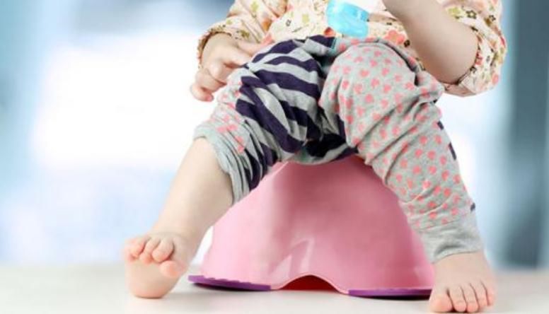 雨桐|孩子有3个“怪癖”，说明进入了肛欲期，家长再生气也要忍为上策