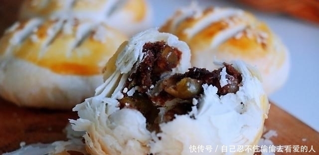 有面粉就能做,不发面,不醒面,层次分明,放3天还酥香掉渣