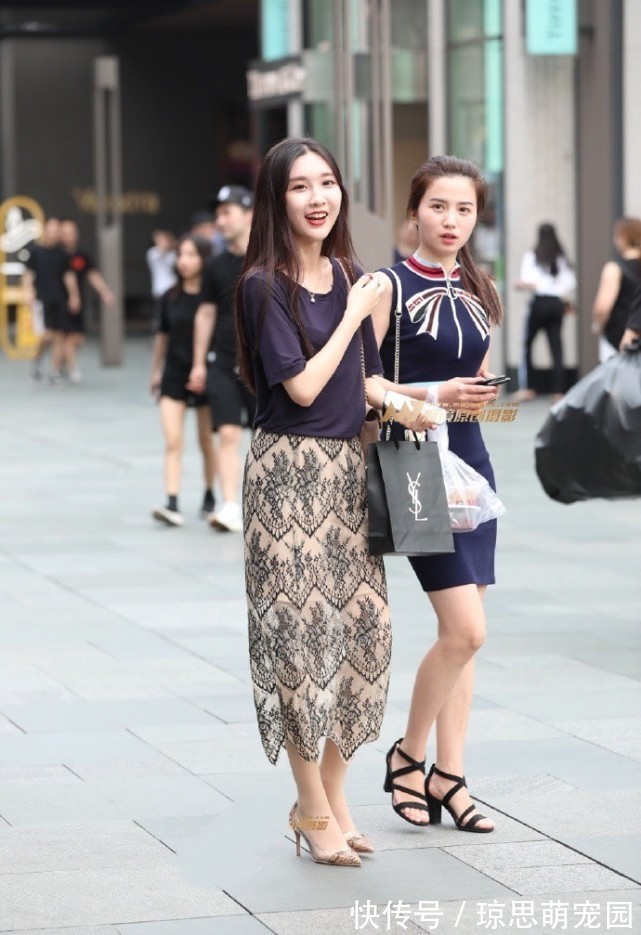 蕾丝裙 会穿衣服的女孩才是最迷人的,这种蕾丝裙,穿起来真是“美如画”