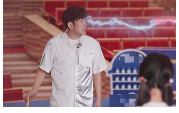 邓超|《跑男》找到陈赫接班人，全程为节目贡献笑点，网友喊话导演签他