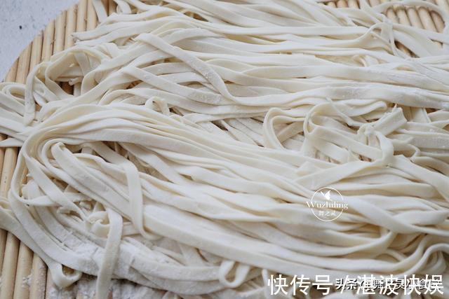 碗面|早餐,我家迷上了这碗面,一荤一素好吃营养,孩子长个吃最好