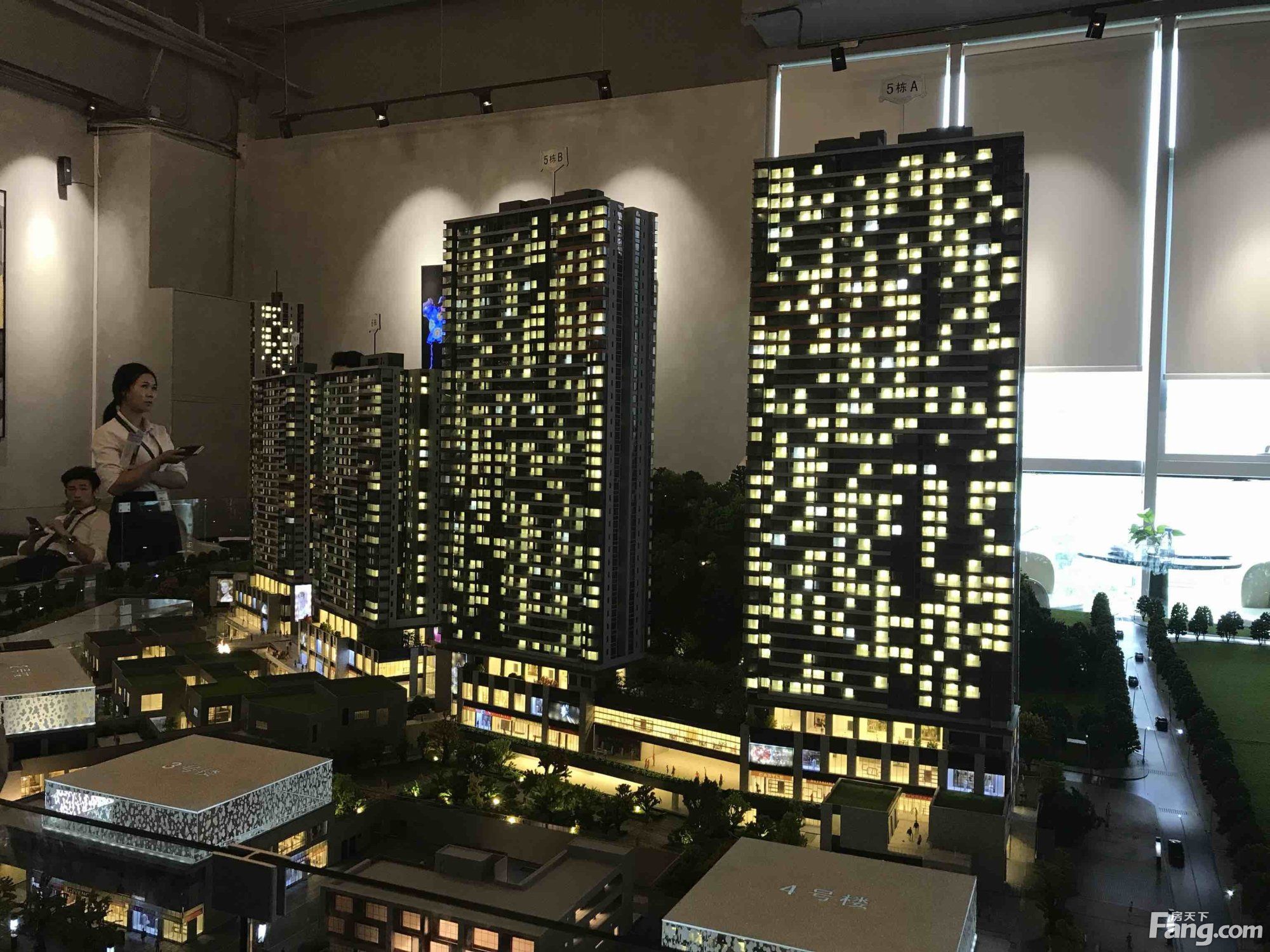 粤海城|想看深圳罗湖楼盘的最新现场实景，选房一定要看