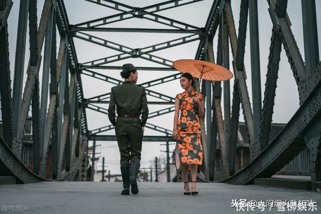 宋美龄:她是驾驭旗袍的高手,晚年定居美国时随身带去50箱旗袍