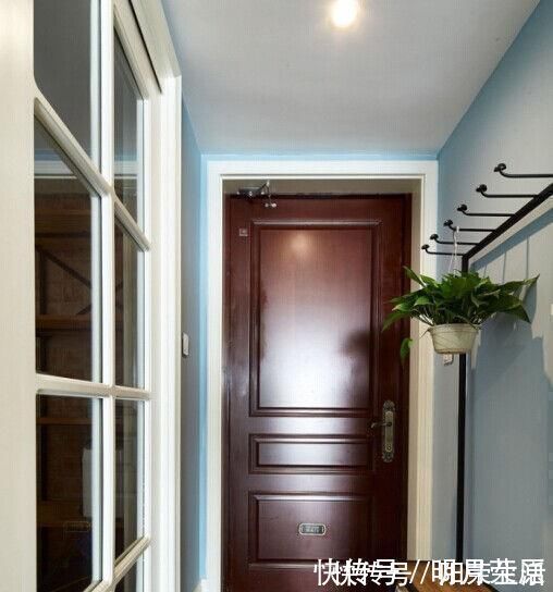 装修风格|头一次见入户鞋柜这么装,太漂亮阳台加高30cm还多得1间房