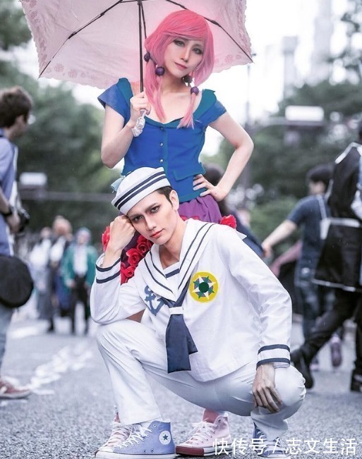 面对镜头|夫妇变闺蜜？一家三口玩cosplay，结果爸爸成了女装大佬