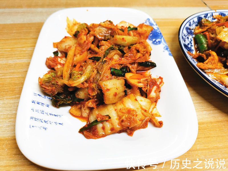 馆子|女儿请爸妈下馆子, 3菜1汤2主食,花费没过百,网友:真实惠