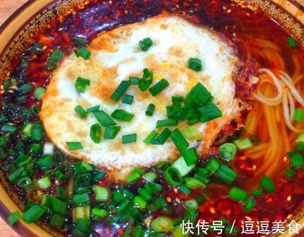 4位阿姨来应聘，一人做一碗面，最后一位，果断撵走！