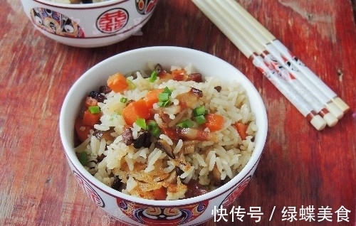 懒人|夏天的懒人焖饭，饭菜一锅出，有肉有菜营养均衡，比外卖还省时