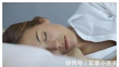 身高|轻壹健康:“初潮”来临,身高还能长吗?关于长高家长记住3点