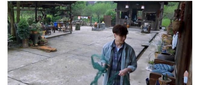 向往的生活|《向往的生活5》何炅等人抓泥鰍，張藝興害怕，想出妙招應對