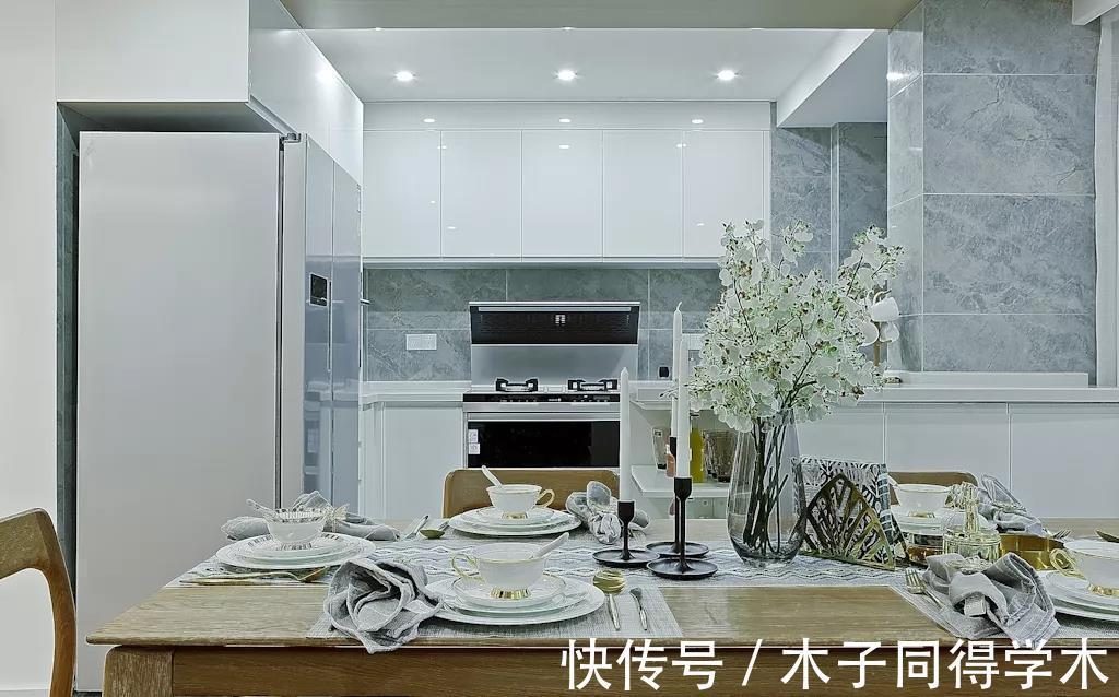 阳台|晒晒我的新家，朋友都说玄关很漂亮，我最满意阳台砌的洗手台！