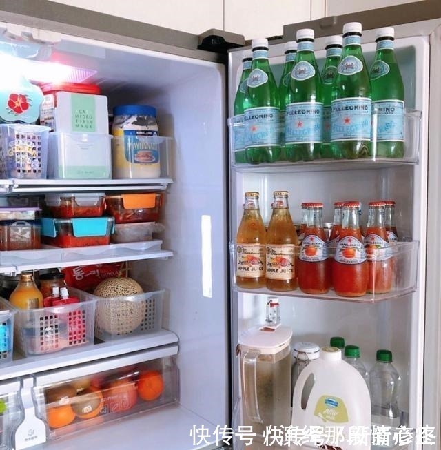 收纳|韩国夫妻的家，简单精致，奉行极简主义的她，把家收拾得一尘不染！