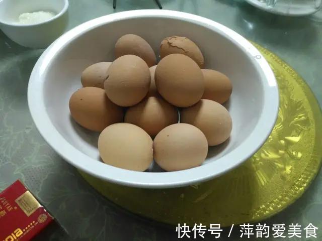 农村|和婆婆去农村吃满月酒，随礼500元，菜上桌后，抠门婆婆：亏大了