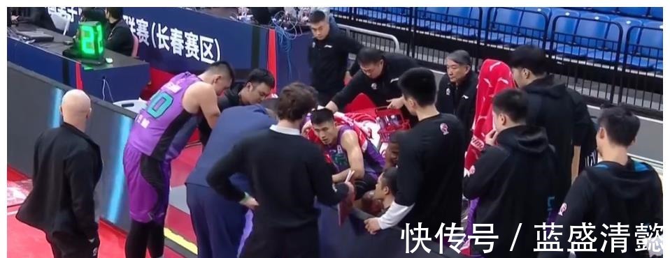 高诗岩|大跌眼镜,山东男篮半场落后38分,三分15中3,被打34-1!