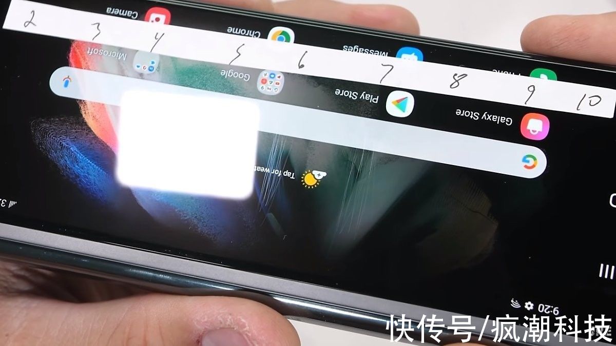 铰链|刀刮火烧沙土磨，极端测试三星Galaxy Z Fold3显示屏和铰链耐用性