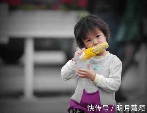 宝宝|宝宝长出吓人的双排牙,只因宝妈准备饮食时,多做了一件事