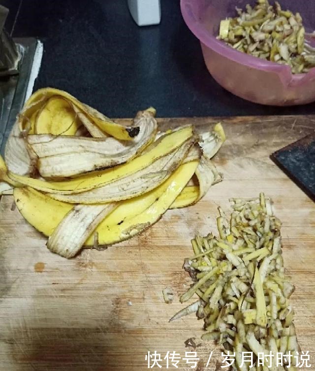 它是天然叶面肥,一擦一喷,叶子比打了蜡还亮!