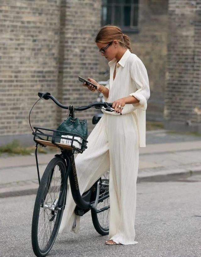 春夏白色系穿搭高级又好看,让你清凉一夏