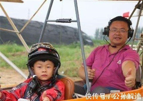 小男孩|那个3岁被逼雪地裸跑，接受“鹰式教育”的小男孩，如今已认不出