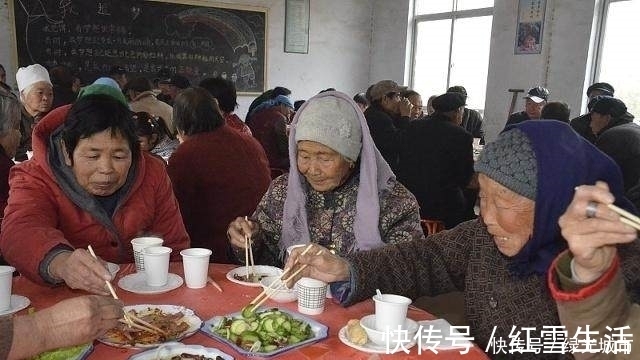 老人|老人常吃隔夜菜,会亚硝酸盐中毒吗?用数据来告诉你答案!