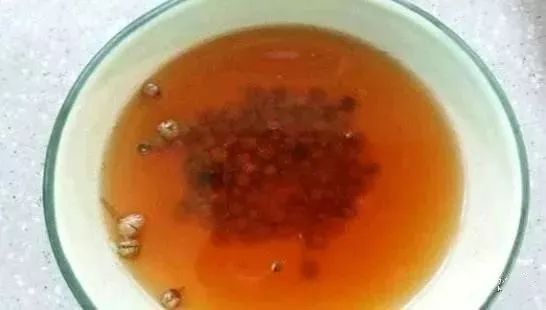 花椒酒打败了骨科专家！治膝盖痛、腿疼、骨刺…太好用了