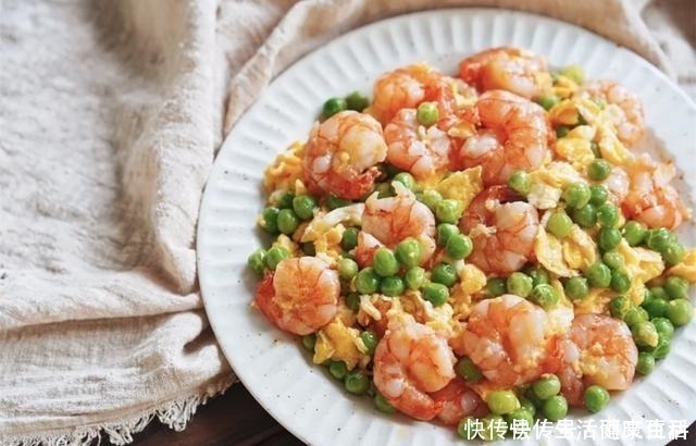 维生素虾仁和它是天生一对,我家隔三差五吃,雷打不动,常吃对眼睛好!