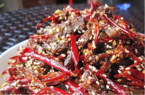 精選美食:風味石斑肚,韭菜炒蝦皮,香辣牛肉絲,蟹粉撈麵的做法