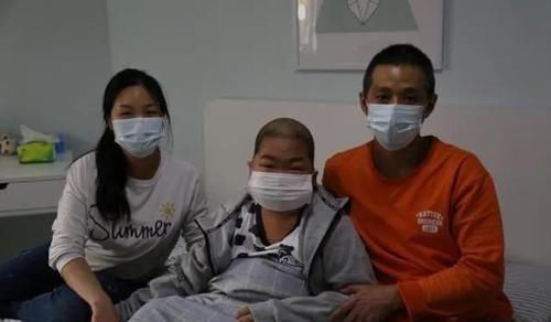 治疗|男孩染病4年皮肤成“豹纹”，治疗费超200万，向父母央求：割了吧