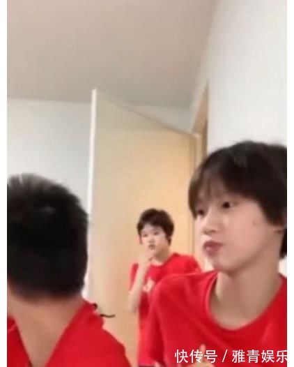 调皮捣蛋全红婵!红姐“使坏”被张家齐发现,小姐姐“训斥”红姐