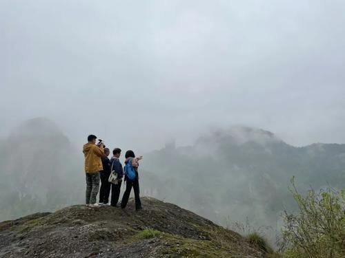 丽水出现“可可托海”神奇风光，有的像美女，有的像天柱，央视来揭秘了