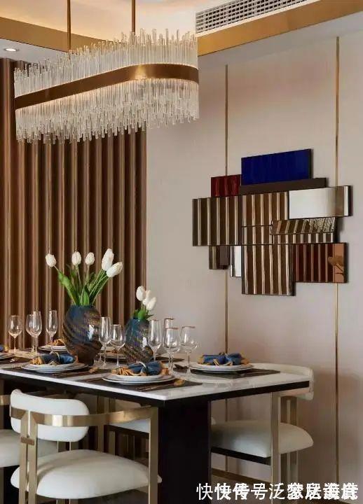 实木|都2021年了,你家还在用瓷砖踢脚线?答应我,请把它换了吧!