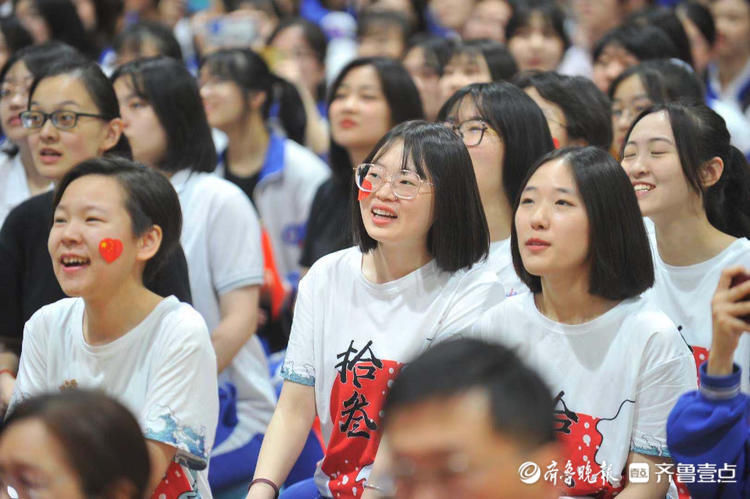 高中|回忆杀！老师制作高中三年的短片，引得同学阵阵欢呼