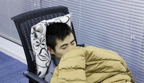 不用|怎么判断自己是否健康医生直言不用体检,4个指标也能看出来