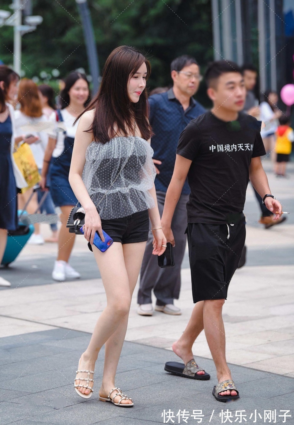 玄色|怎么会有这么清新脱俗的美女，好想给她买杯奶茶，带回家，有面子