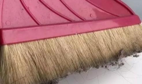 门窗|家里每天扫角落还会“毛毛”,冷知识要清楚,别等清理时就生气