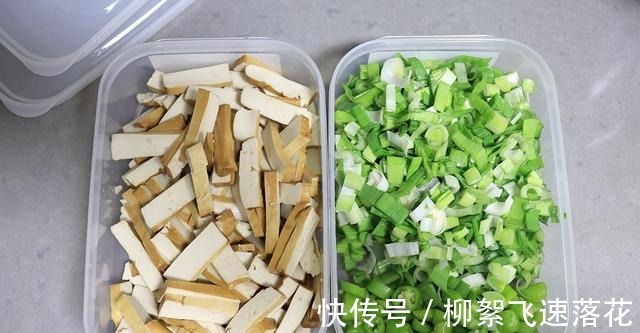 肉丝|香辣豆腐炒肉丝,又软又嫩,弹性十足,味道浓郁倍儿下饭!