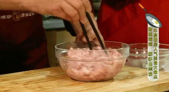 调饺子馅必放这3样东西！做出来的饺子又香又好吃，上桌就抢完