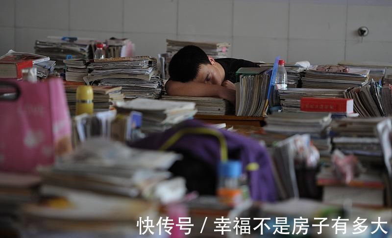 午觉|经常午睡和不午睡的人,时间久了,这4个差距可能很明显