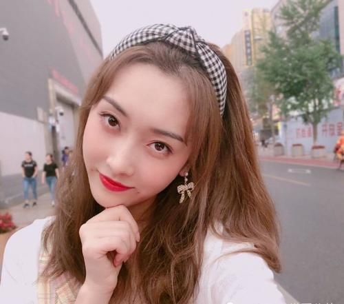 《浪姐2》宣璐淘汰哭到掉妆，节目组却故意怼脸拍，她用一招轻松救场