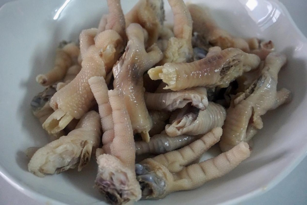 泡椒凤爪,追剧必备零食之一,自己做得更美味可口!